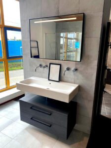Badmeubel Q17 in de showroom bij van der Stad te Nijmegen !