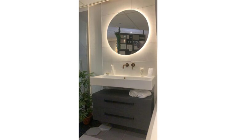 Q17 badmeubel in de showroom bij Gevelaar te Enschede !