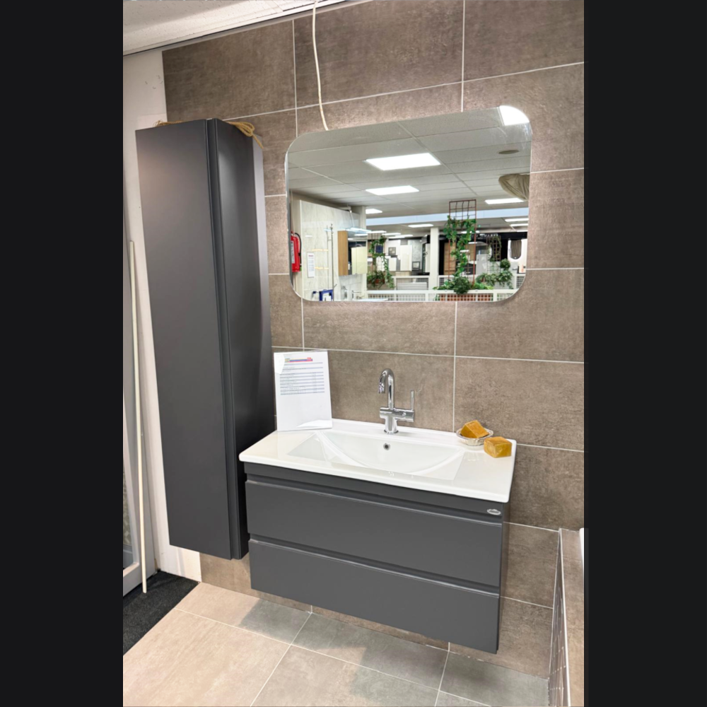 Greeploos badmeubel met verfijnde inkeping bij Sluijk Badkamers!