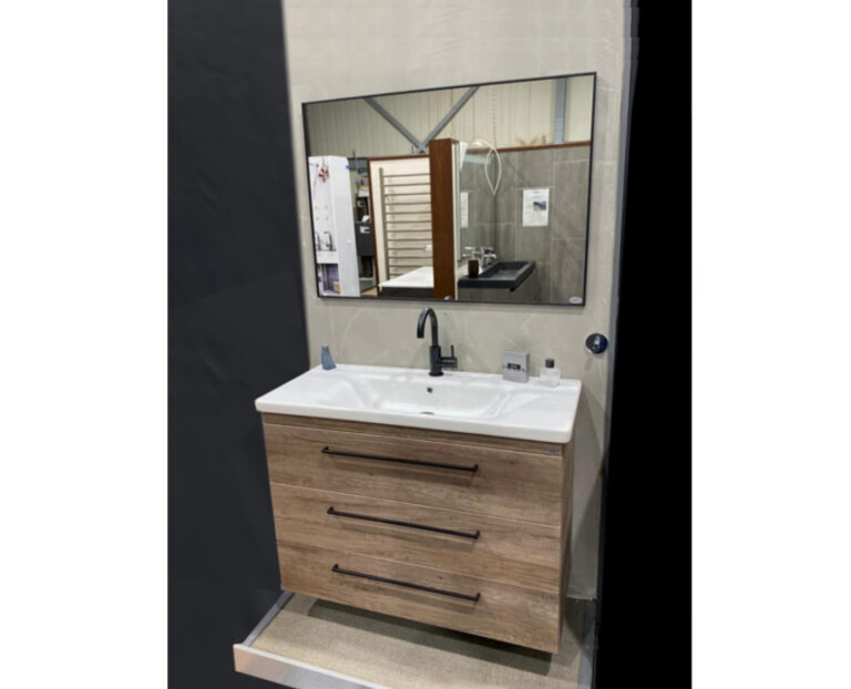 Badmeubel Q10 bij Eisinga & Brands !